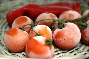 冷凍トマトの食べ方